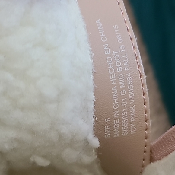 Pink suede boots - Picture 4 of 5